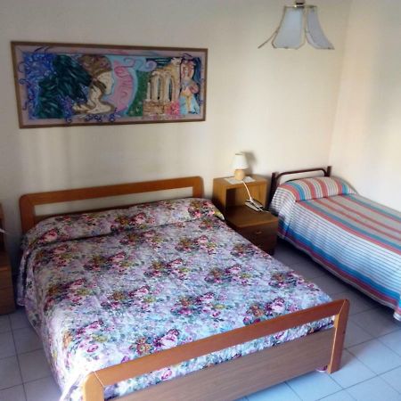 Hotel Eliseo Giardini-Naxos Buitenkant foto