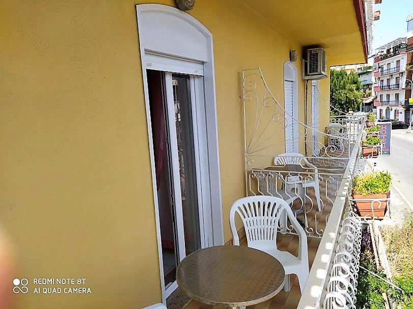 Hotel Eliseo Giardini-Naxos Buitenkant foto