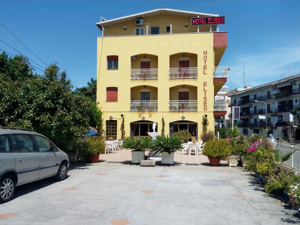 Hotel Eliseo Giardini-Naxos Buitenkant foto