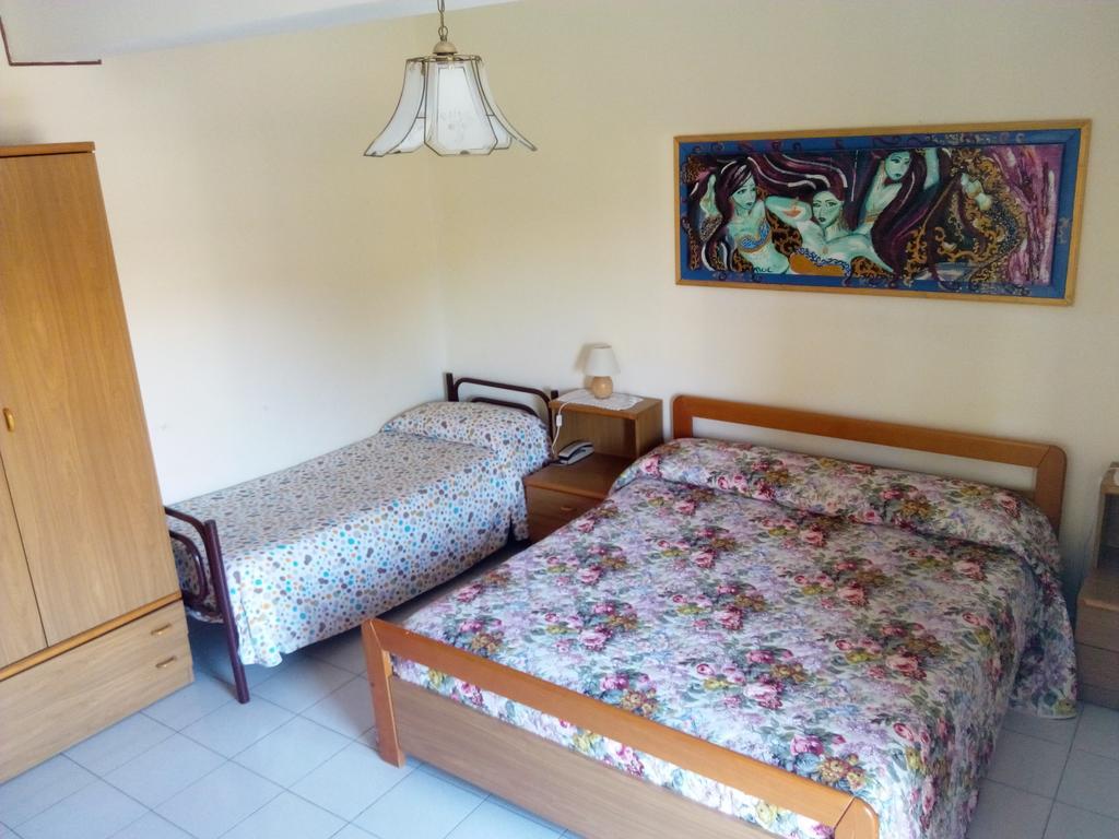 Hotel Eliseo Giardini-Naxos Buitenkant foto
