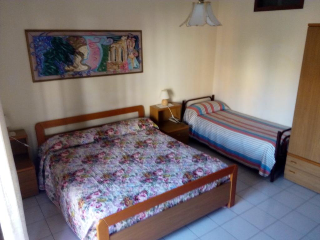 Hotel Eliseo Giardini-Naxos Buitenkant foto