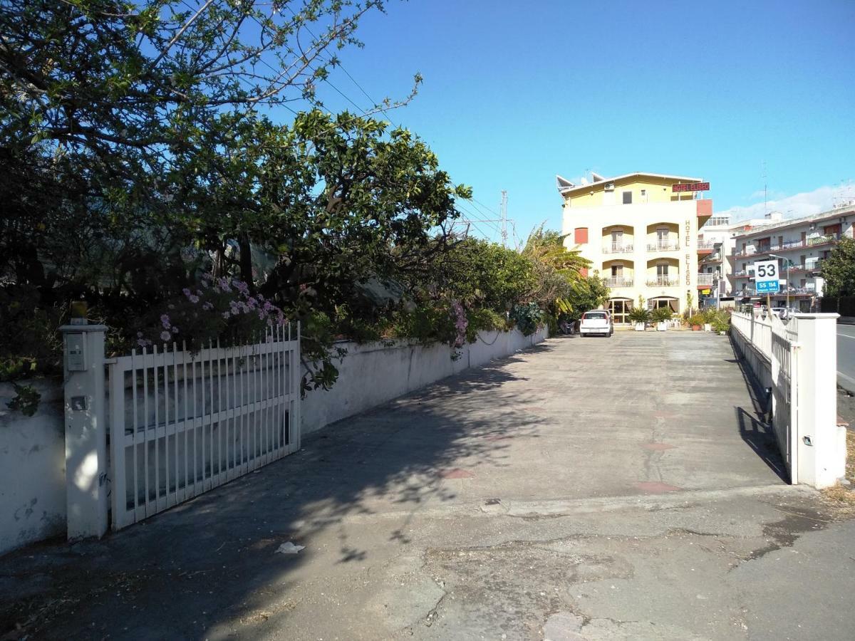 Hotel Eliseo Giardini-Naxos Buitenkant foto
