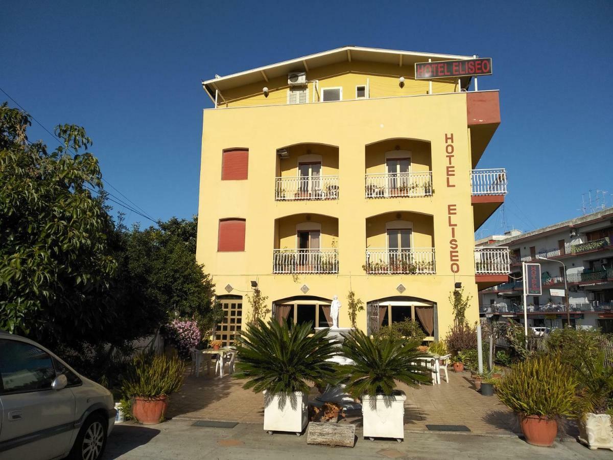 Hotel Eliseo Giardini-Naxos Buitenkant foto