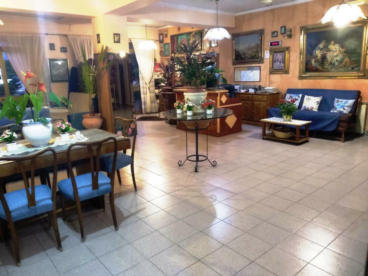 Hotel Eliseo Giardini-Naxos Buitenkant foto