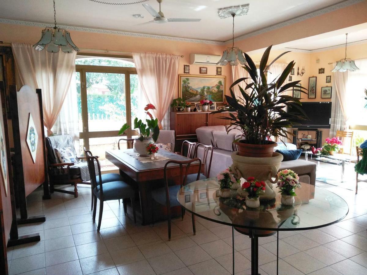 Hotel Eliseo Giardini-Naxos Buitenkant foto