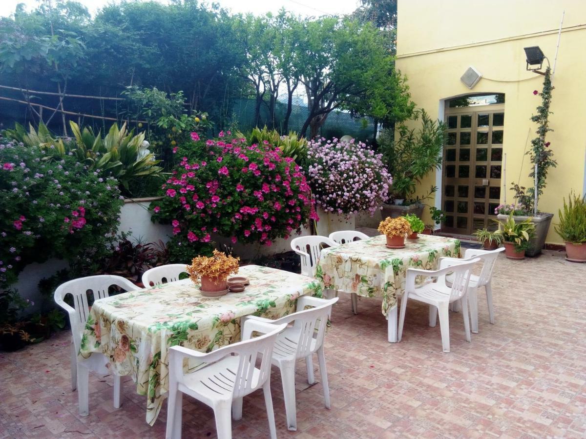 Hotel Eliseo Giardini-Naxos Buitenkant foto