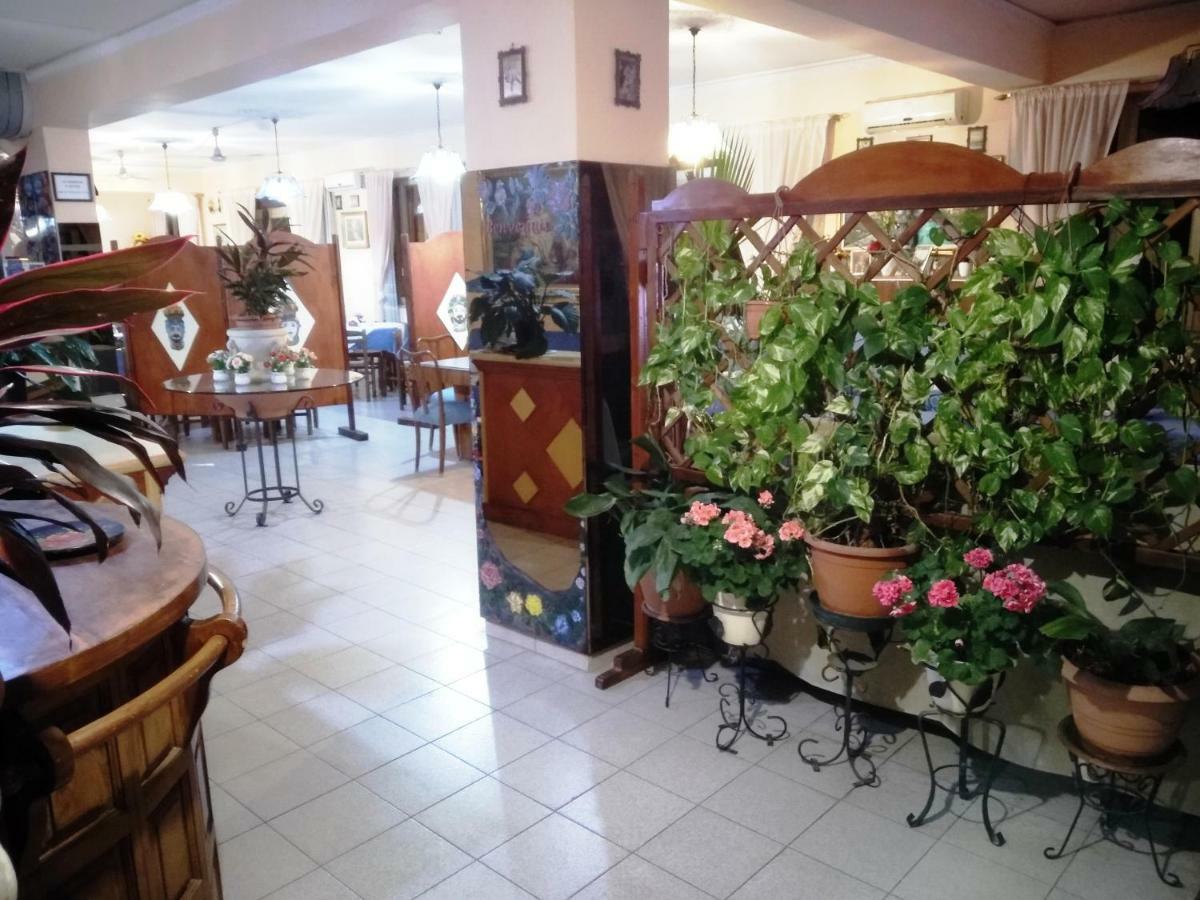 Hotel Eliseo Giardini-Naxos Buitenkant foto